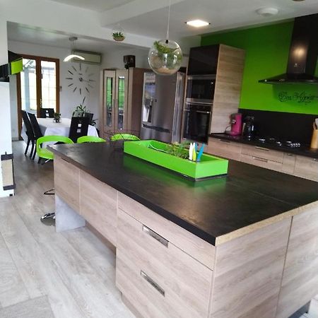 Agreable Chambre Double Avec Salle D'Eau Privative Le Mesnil-Theribus Exterior foto