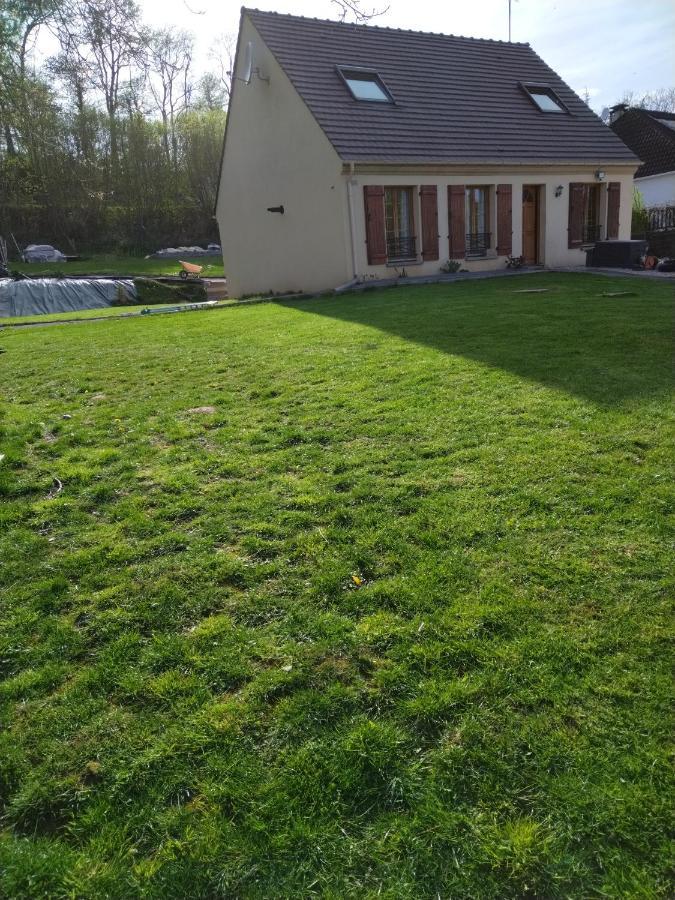 Agreable Chambre Double Avec Salle D'Eau Privative Le Mesnil-Theribus Exterior foto